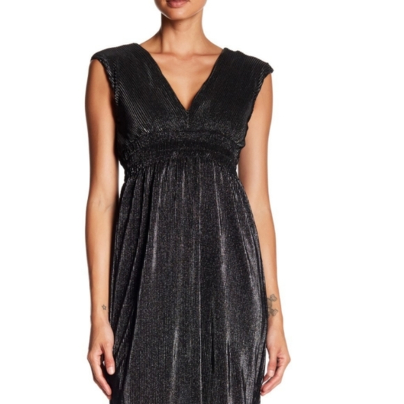 🆕🌿ROMEO AND JULIET DRESS🌿 - Picture 4 of 4